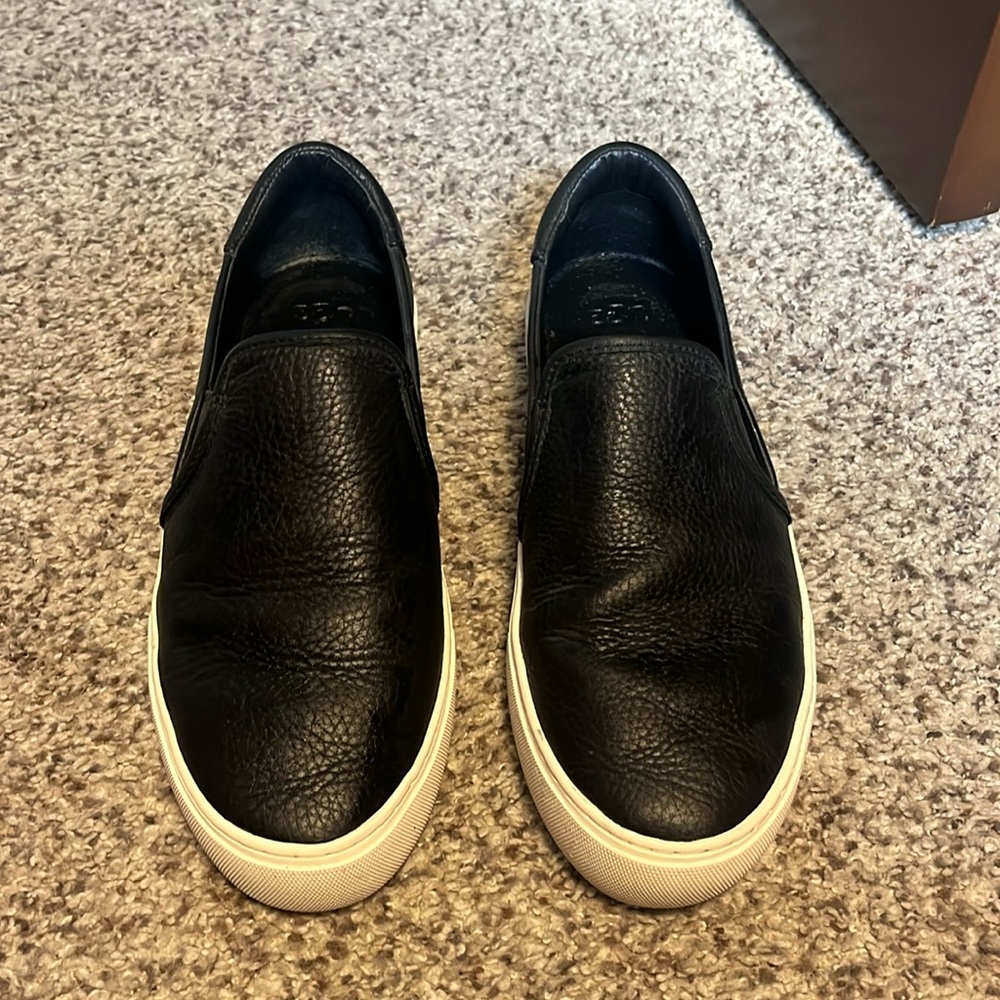 Ugg slip on shoes in great condition!